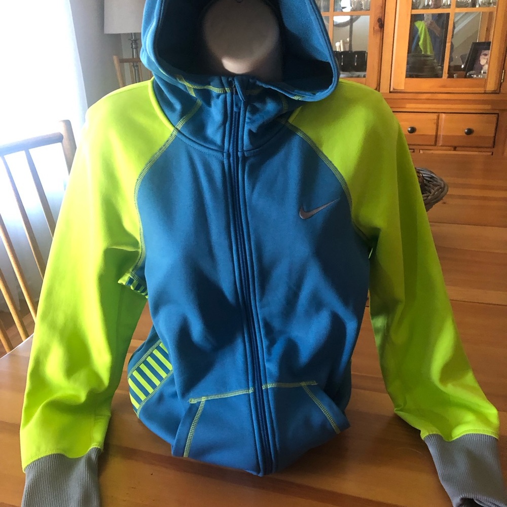 Nike Women’s Therma-Fit Jacket size M